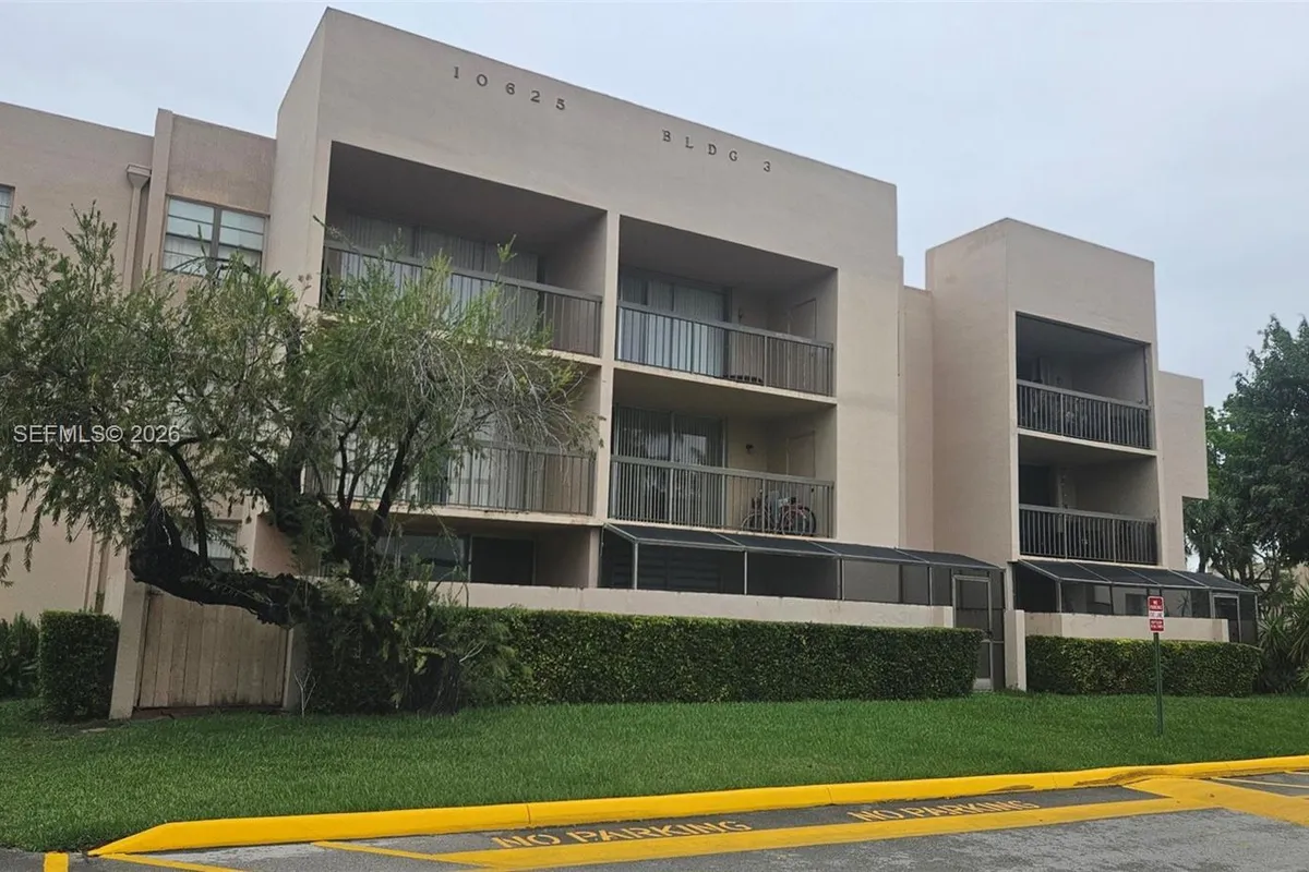10625 SW 112th Ave # 216, Miami FL 33176