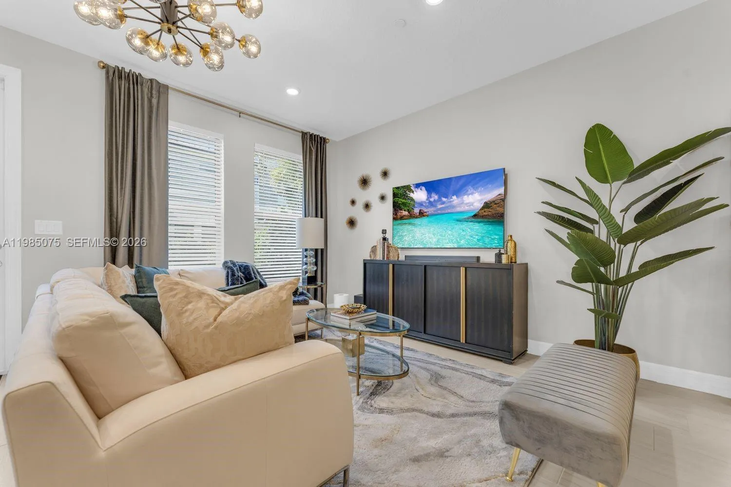 8351 NW 7th Ct, Plantation FL 33324