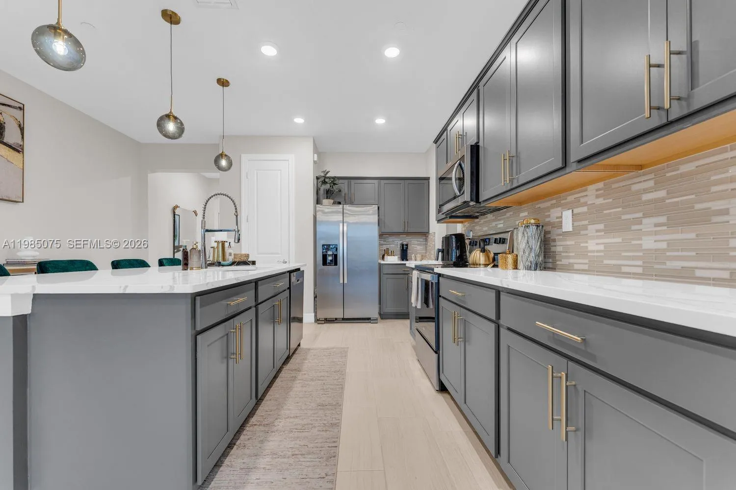 8351 NW 7th Ct, Plantation FL 33324