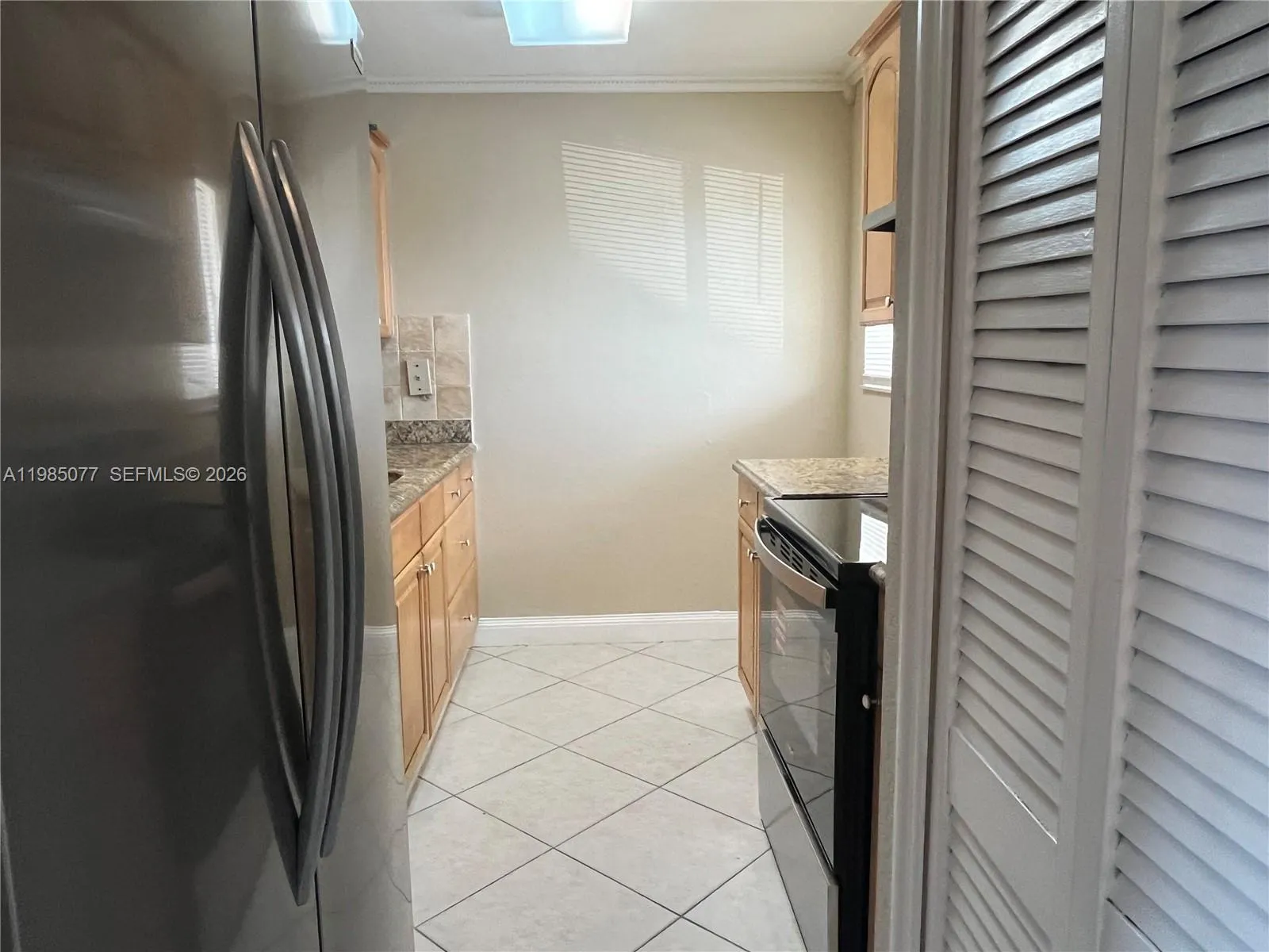 6091 W 22nd Ct # 101, Hialeah FL 33016