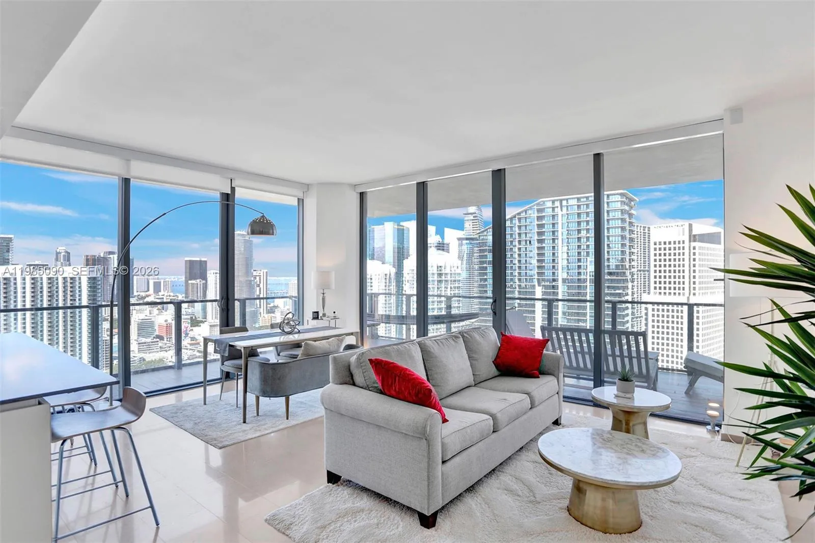 88 SW 7th St # 3511, Miami FL 33130