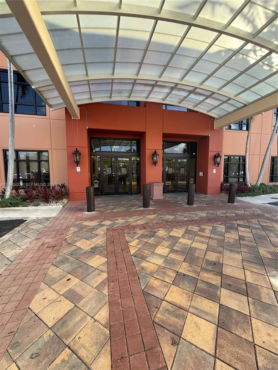 925 NE 30th Ter # 312, Homestead FL 33033