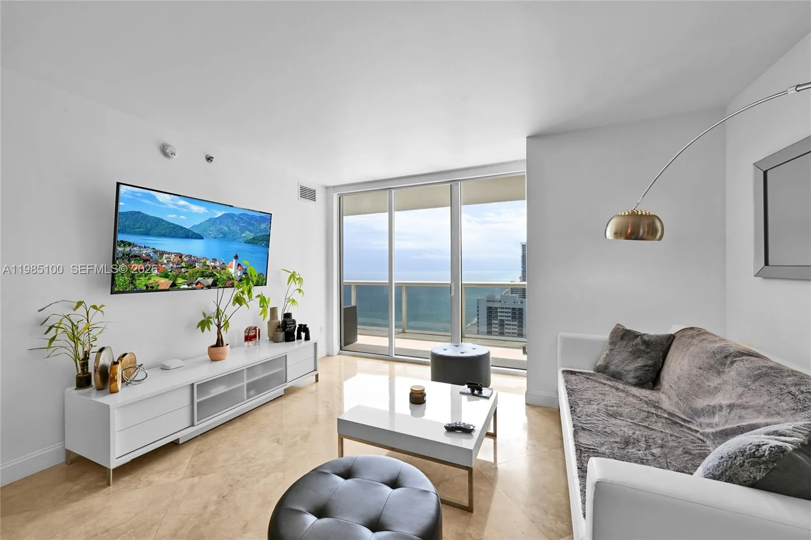 1830 S Ocean Dr # 3104, Hallandale Beach FL 33009