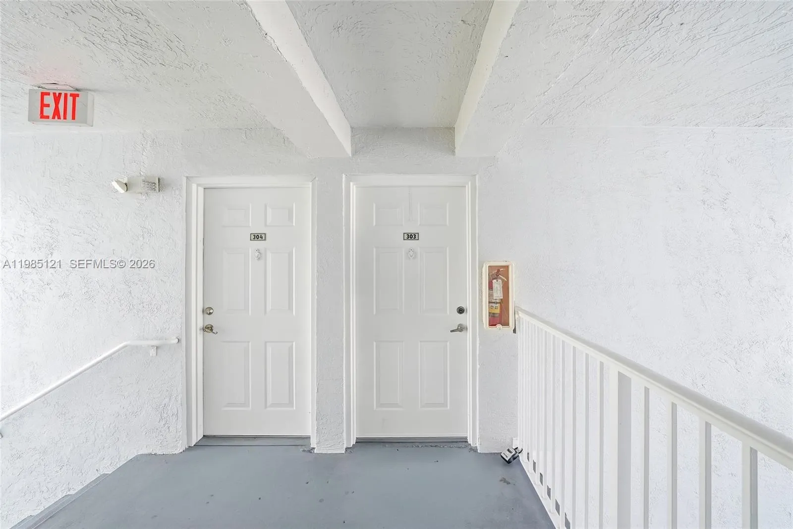 2600 S University Dr # 303, Davie FL 33328