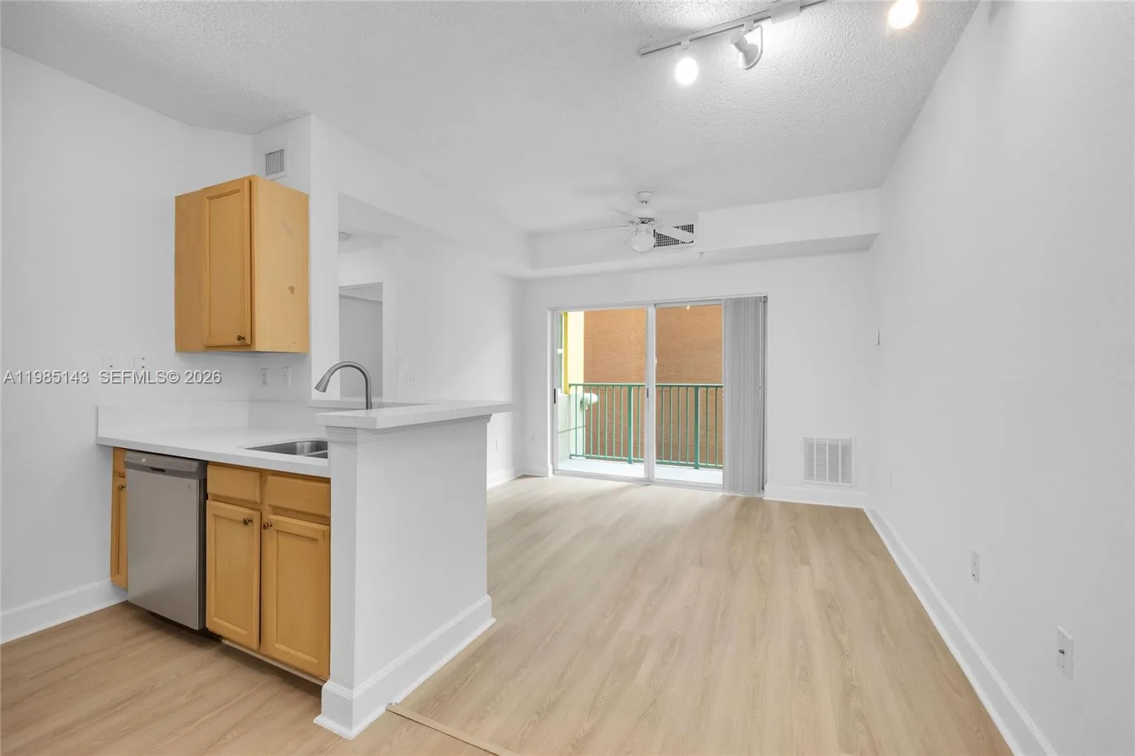 6001 SW 70 Street # 208, South Miami FL 33143