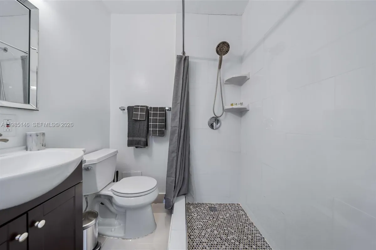 8420 Pasadena Blvd, Pembroke Pines FL 33024