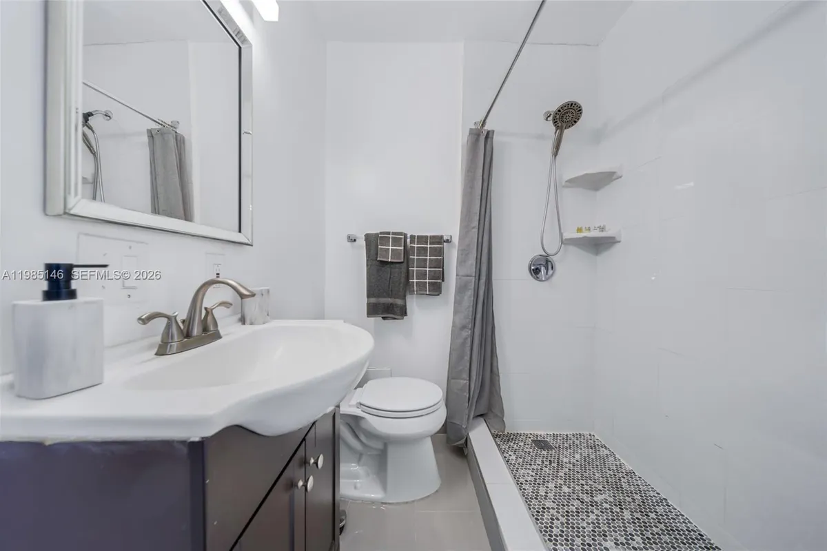 8420 Pasadena Blvd, Pembroke Pines FL 33024