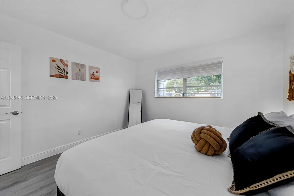 8420 Pasadena Blvd, Pembroke Pines FL 33024