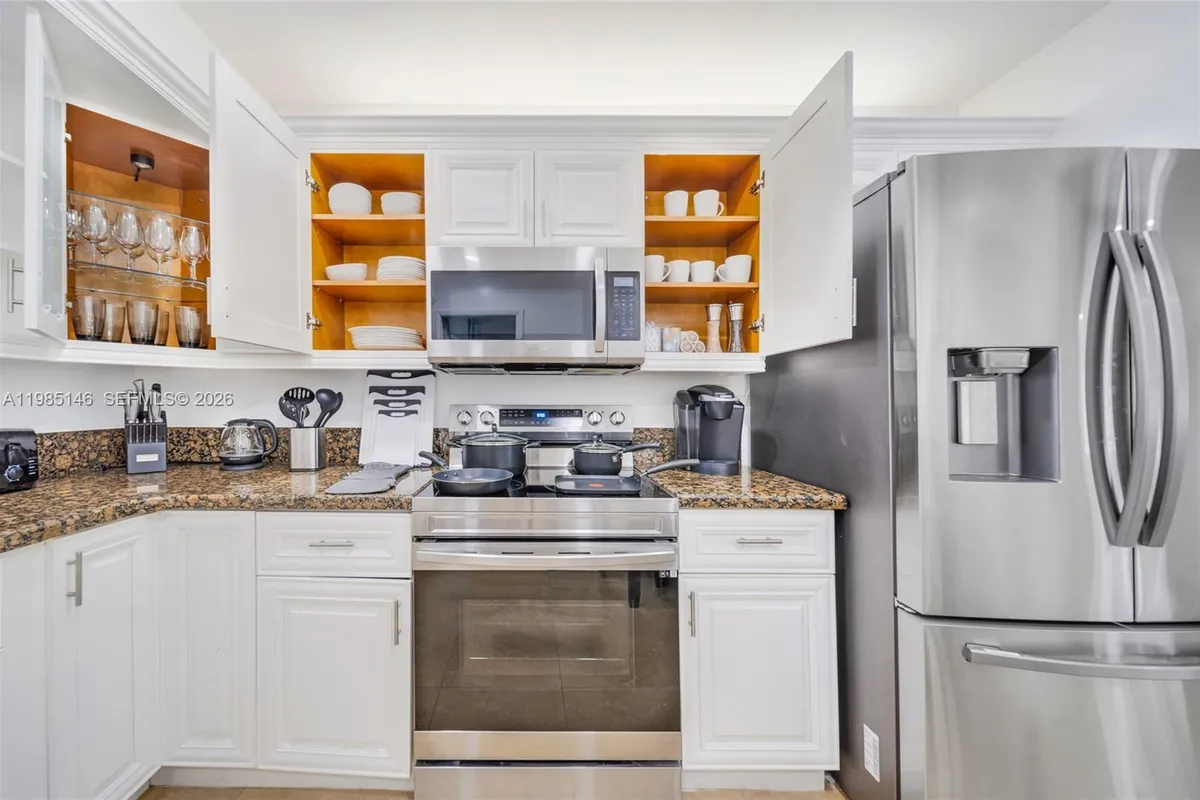 8420 Pasadena Blvd, Pembroke Pines FL 33024