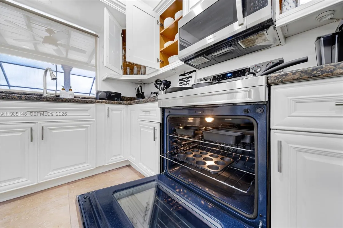 8420 Pasadena Blvd, Pembroke Pines FL 33024