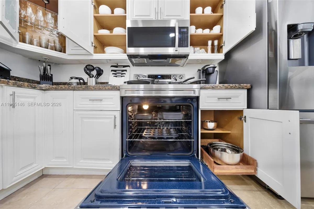 8420 Pasadena Blvd, Pembroke Pines FL 33024