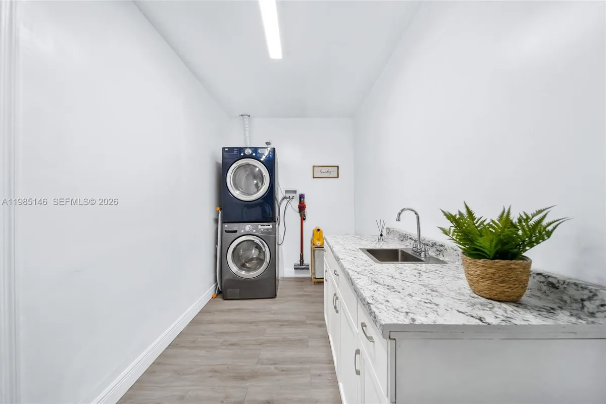 8420 Pasadena Blvd, Pembroke Pines FL 33024