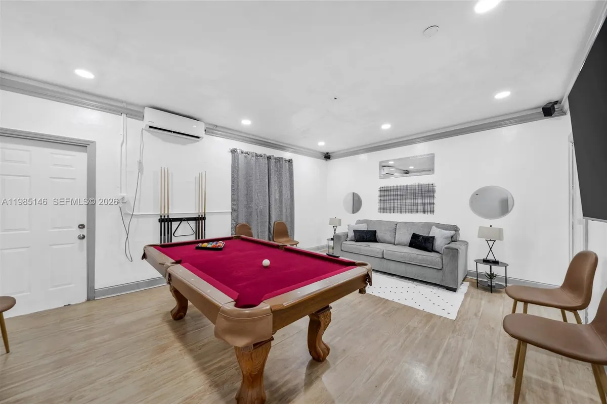 8420 Pasadena Blvd, Pembroke Pines FL 33024