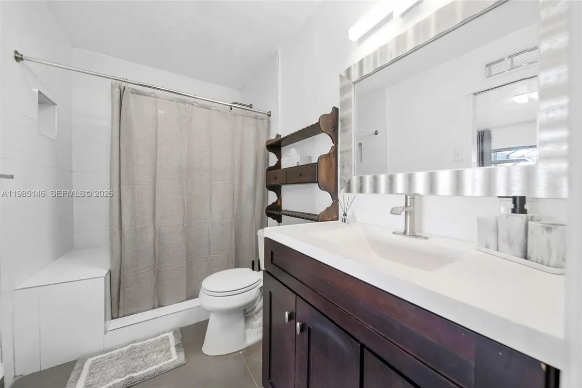 8420 Pasadena Blvd, Pembroke Pines FL 33024