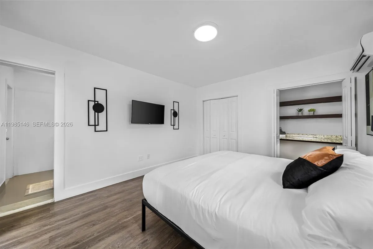 8420 Pasadena Blvd, Pembroke Pines FL 33024