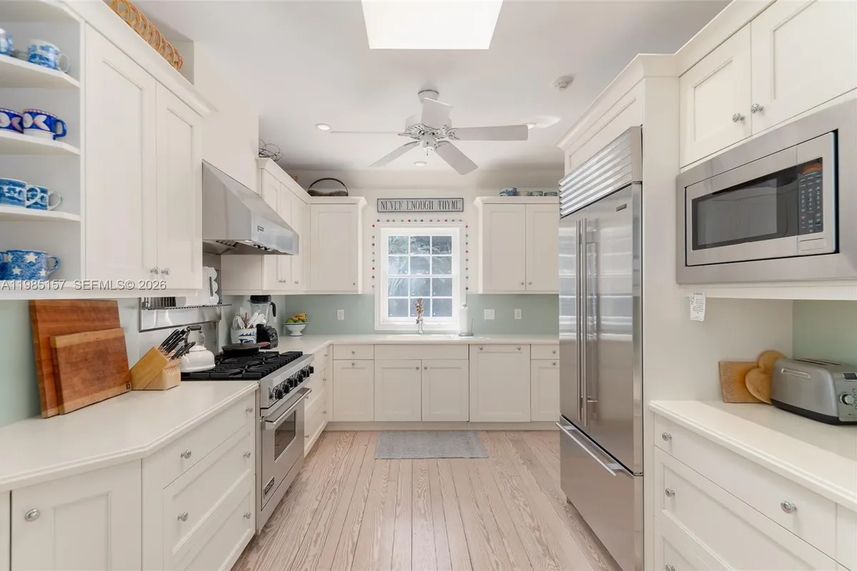 74 Gomez Rd, Jupiter Island FL 33455