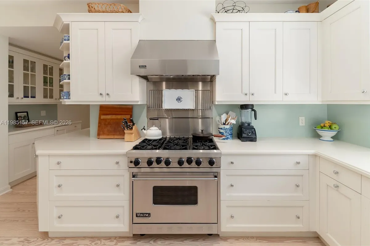 74 Gomez Rd, Jupiter Island FL 33455