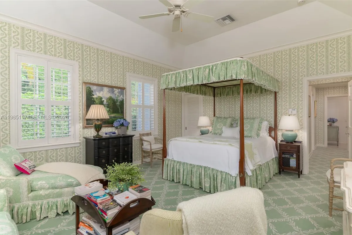 74 Gomez Rd, Jupiter Island FL 33455