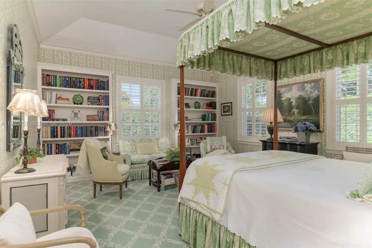 74 Gomez Rd, Jupiter Island FL 33455