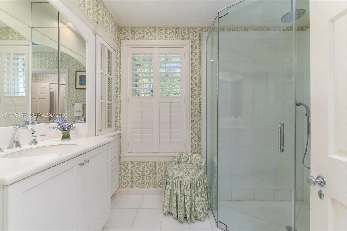 74 Gomez Rd, Jupiter Island FL 33455