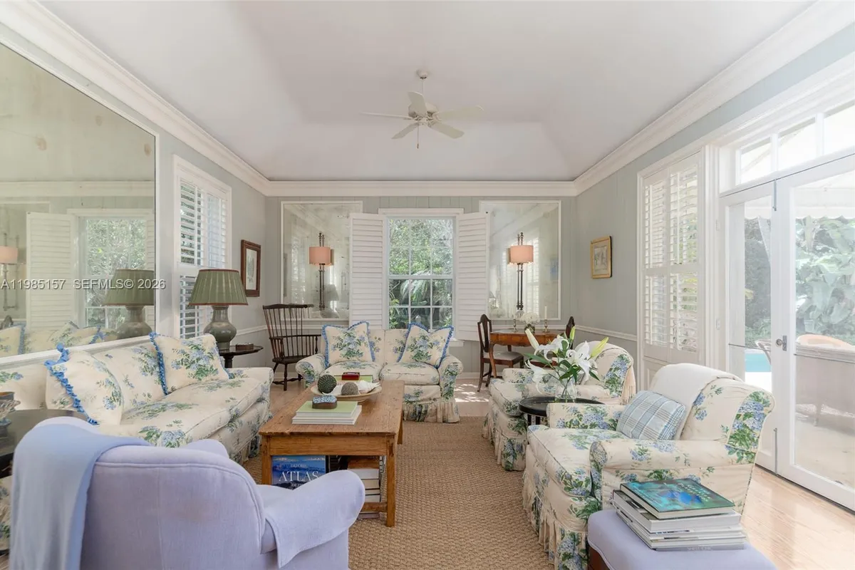 74 Gomez Rd, Jupiter Island FL 33455