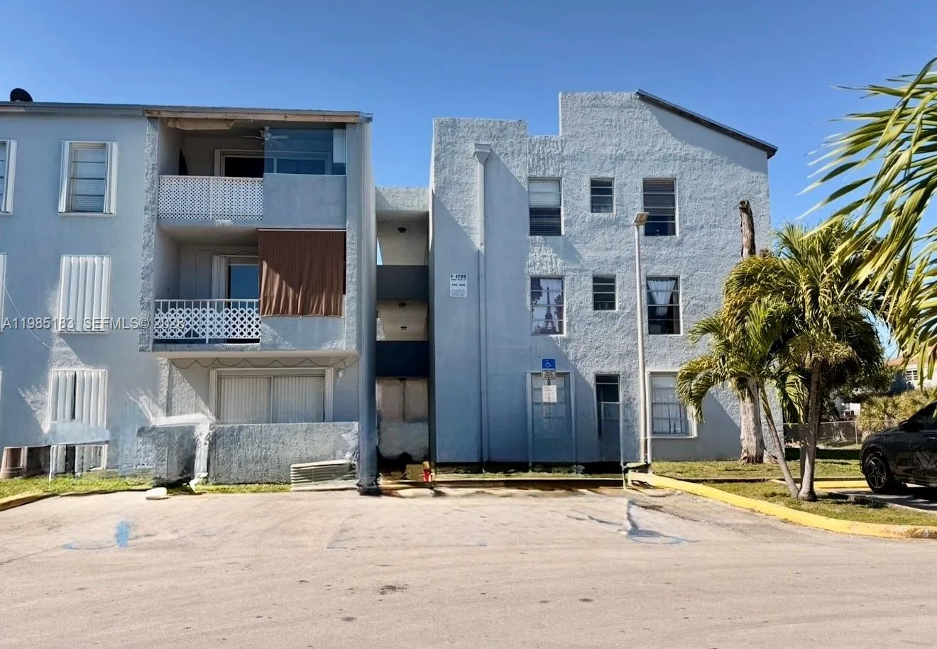 1725 W 60th St # F216, Hialeah FL 33012