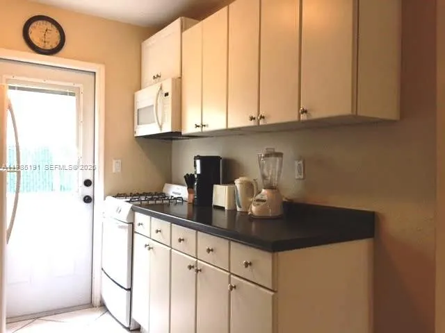 7315 Byron Ave # 6, Miami Beach FL 33141