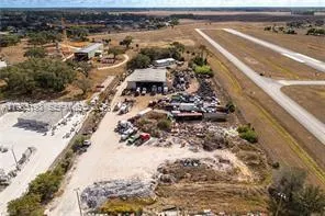 1525 Forestry Division Rd, La Belle FL 33935