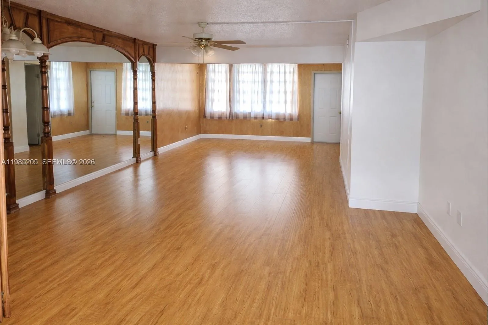 1750 NE 191st St # 1, Miami FL 33179