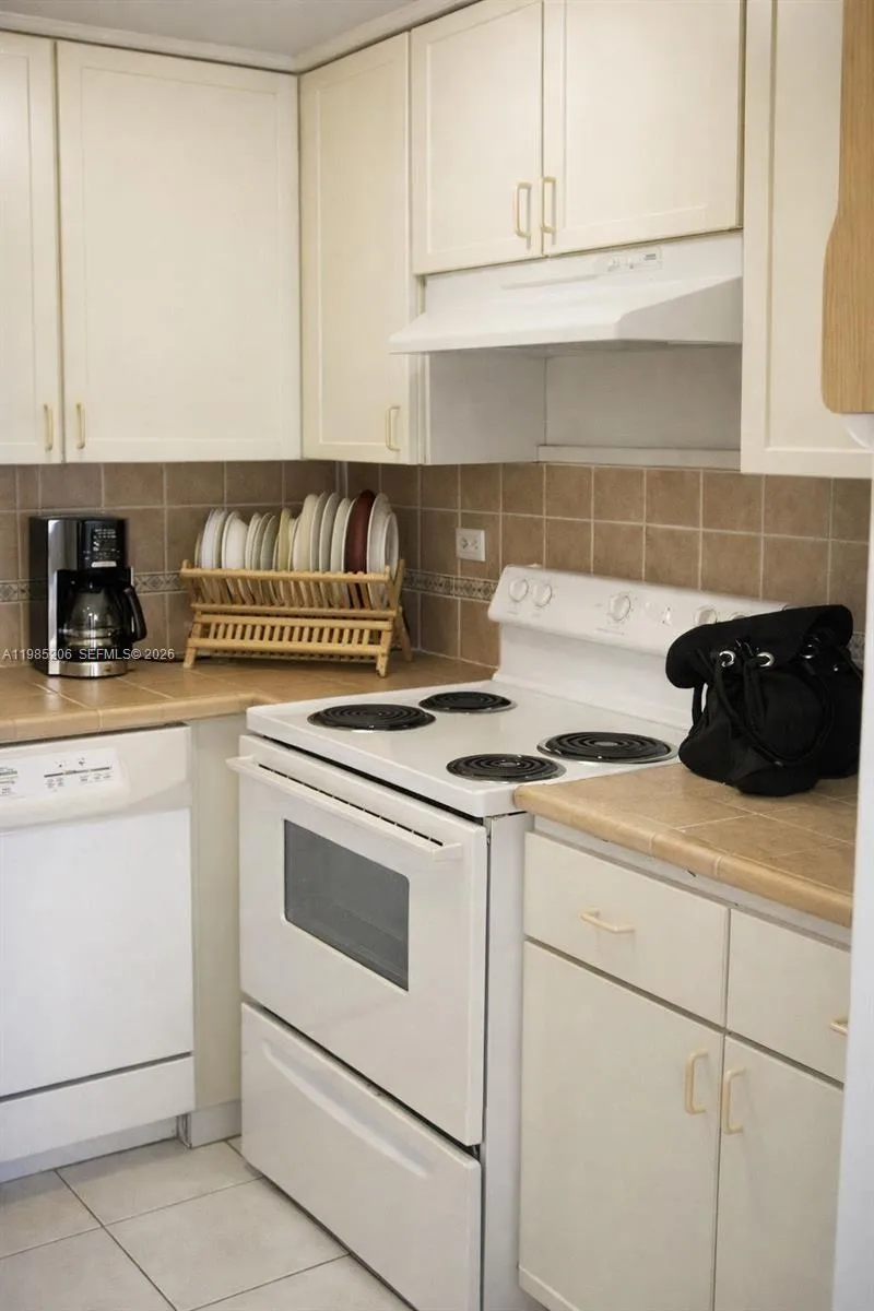 7441 Wayne Ave # 1A, Miami Beach FL 33141