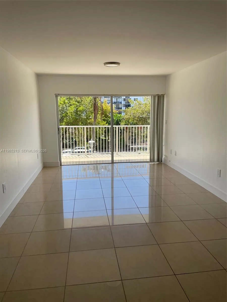 3615 NE 167th St # 301, North Miami Beach FL 33160