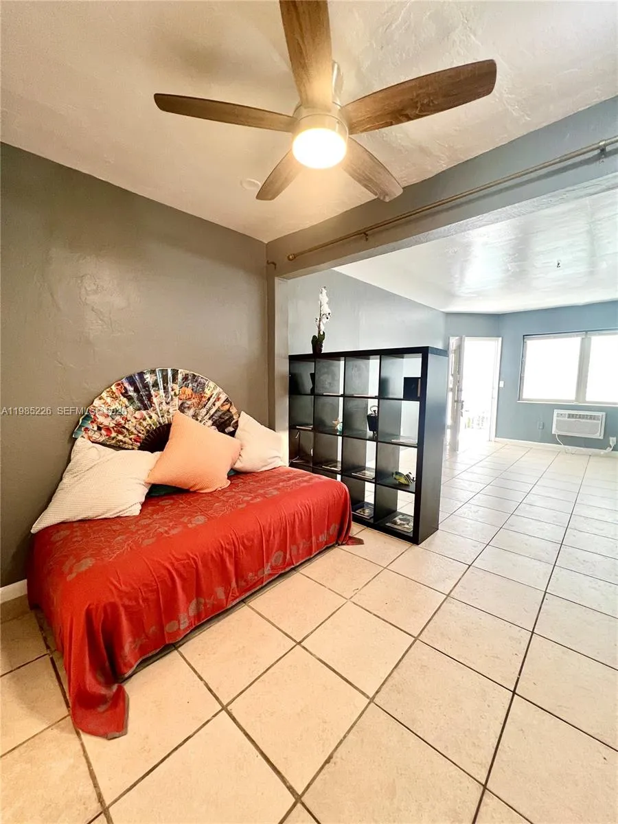 835 Meridian Ave # 5, Miami Beach FL 33139