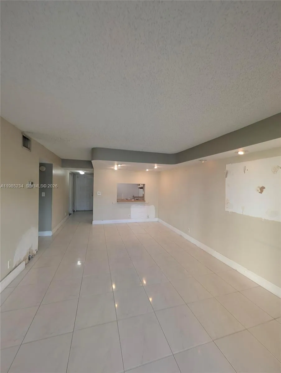 3720 N Pine Island Rd # 136, Sunrise FL 33351