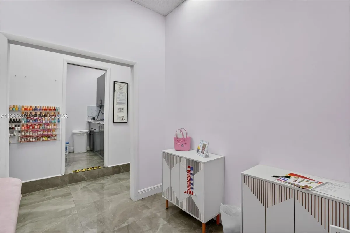 Full Service Beauty Salon For Sale In Bird Road, Miami FL 33165