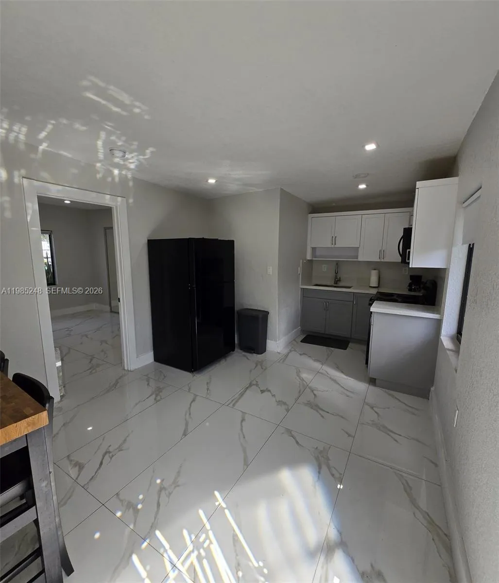 1281 NE 110th St # 1285, Miami FL 33161