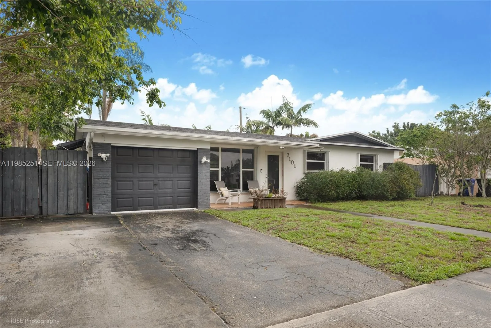 7101 Taylor St, Hollywood FL 33024