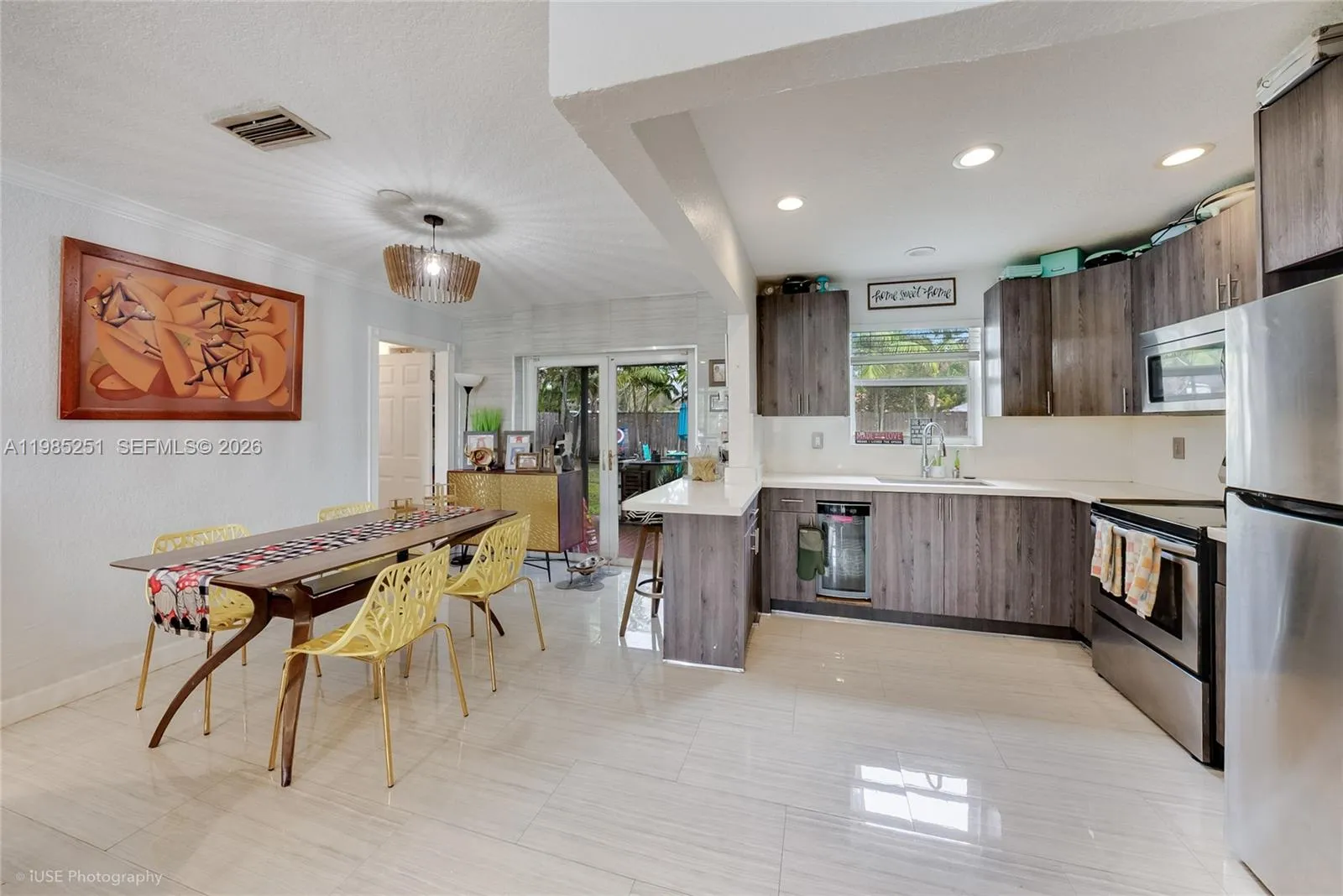 7101 Taylor St, Hollywood FL 33024