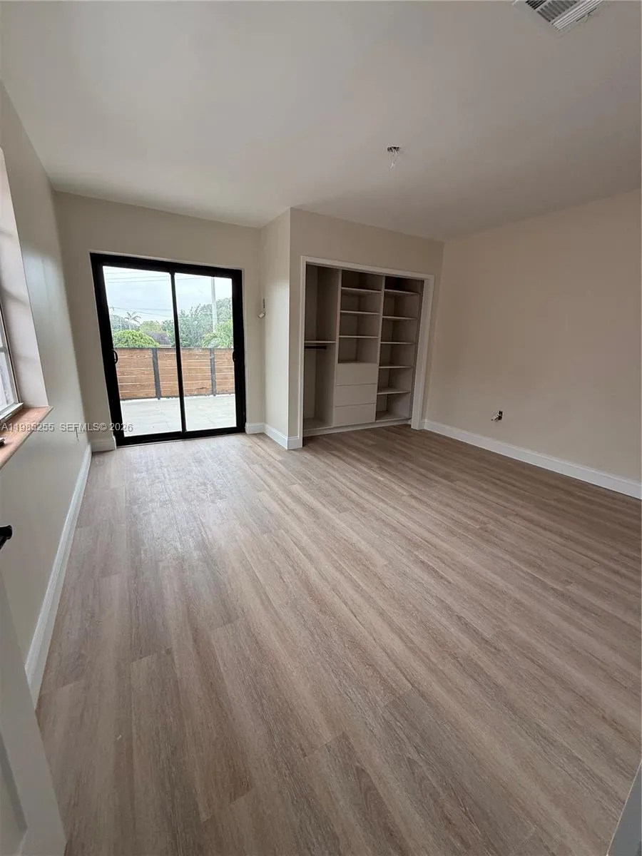 370 Flagami Blvd, Miami FL 33144