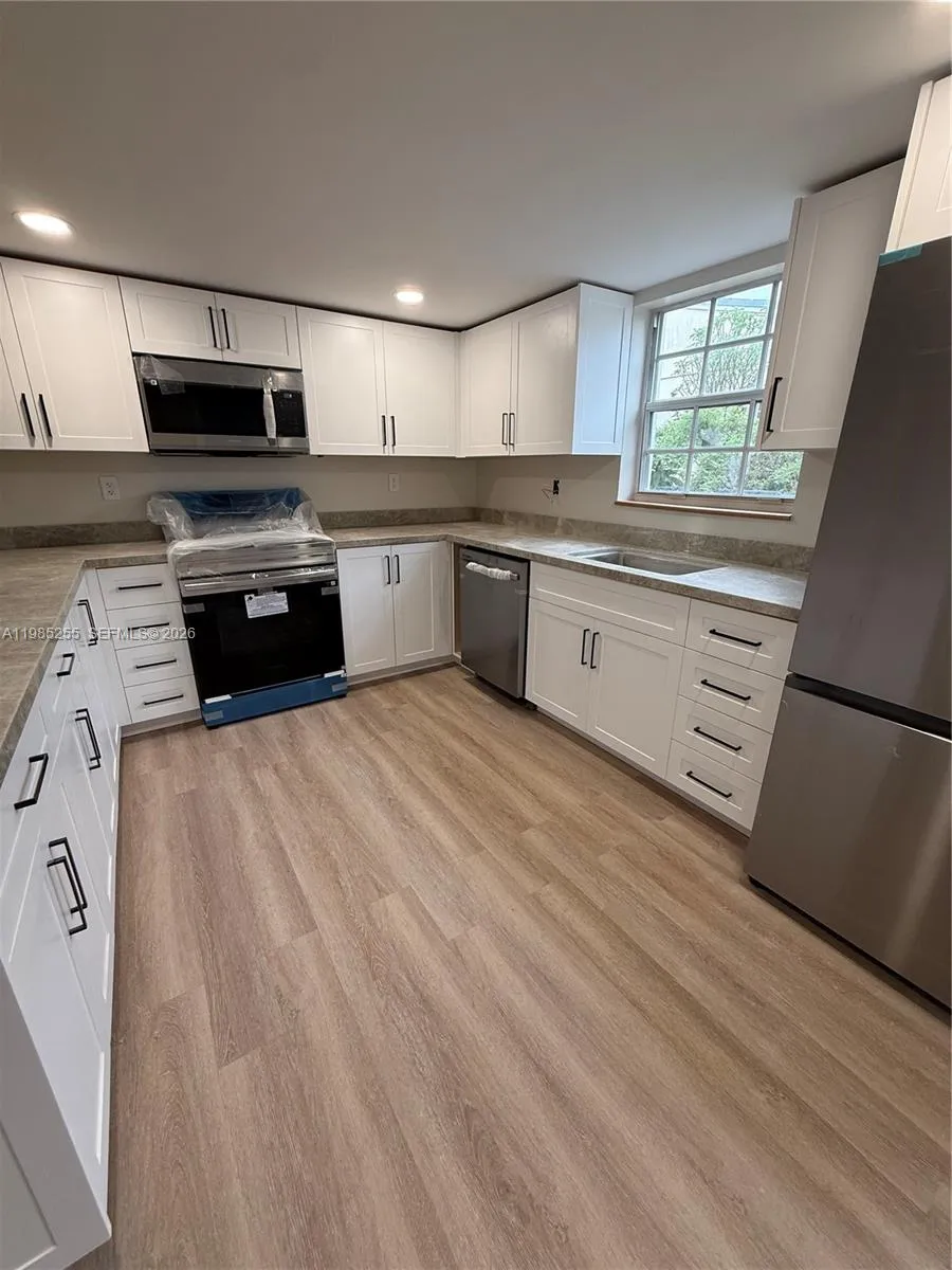 370 Flagami Blvd, Miami FL 33144