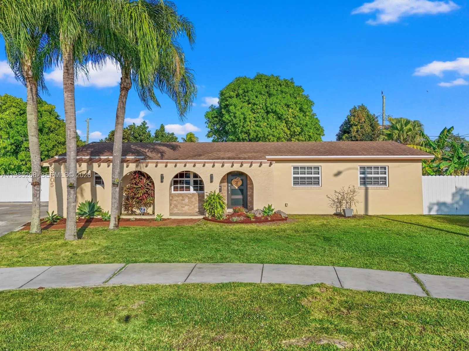 3605 SW 122nd Pl, Miami FL 33175