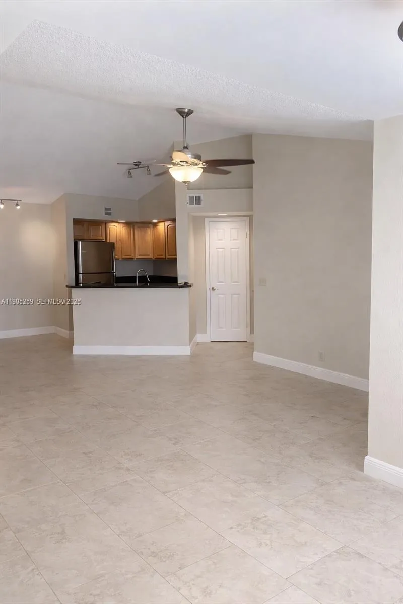 3410 N Pinewalk Dr N # 827, Margate FL 33063