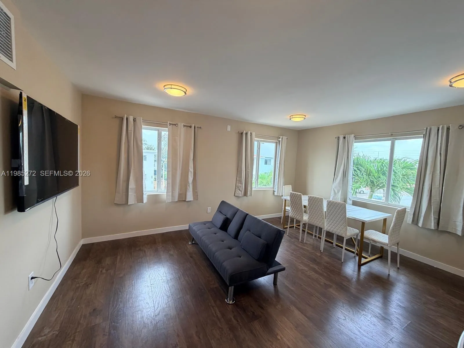 943 79th Ter # 201, Miami Beach FL 33141