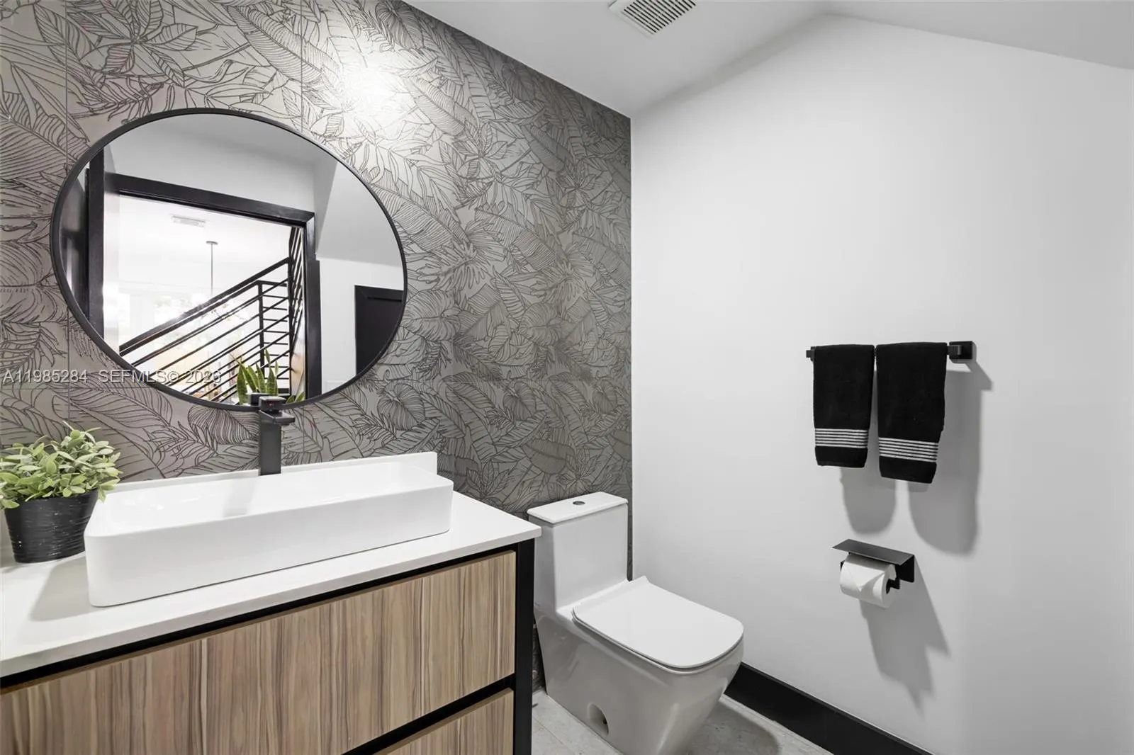 7852 NW 116th Pl, Doral FL 33178