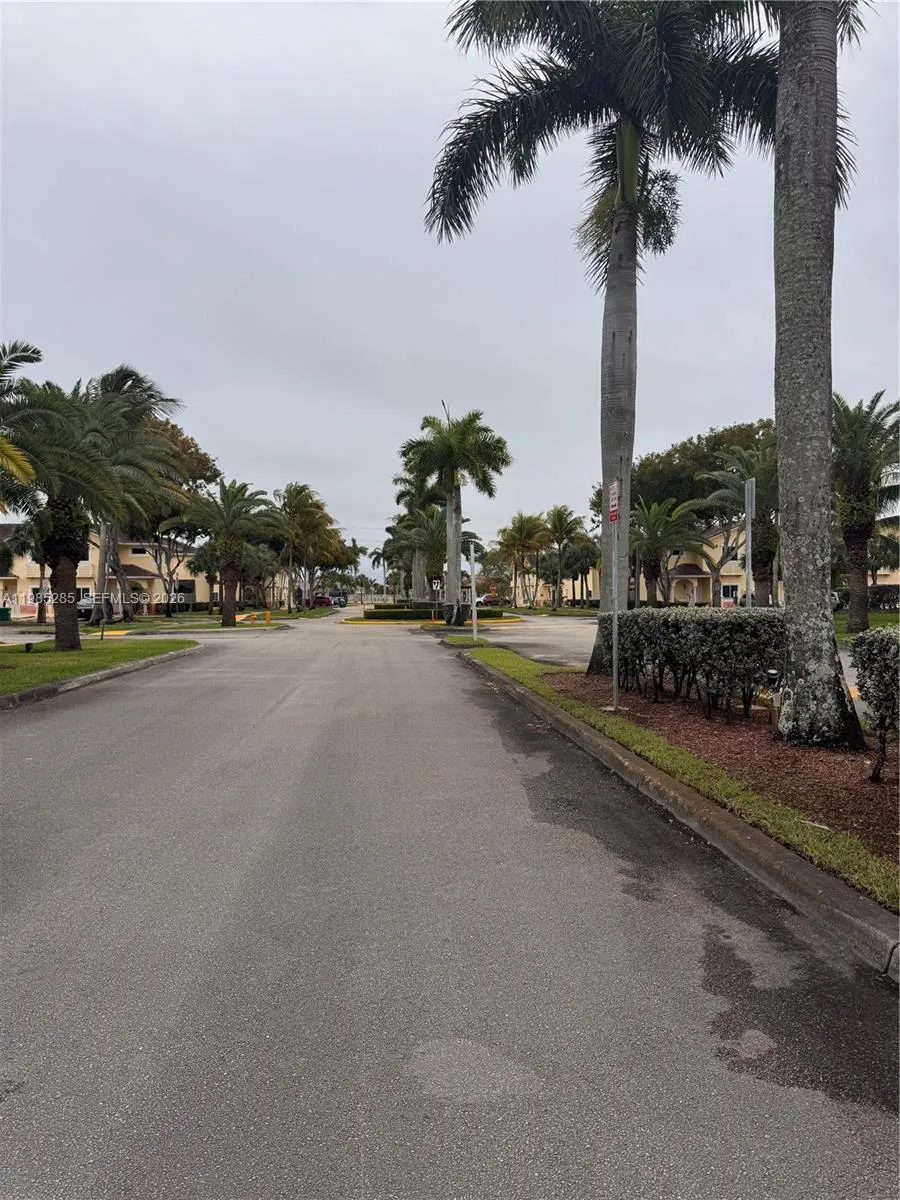 7400 NW 178th St # 7400, Hialeah FL 33015