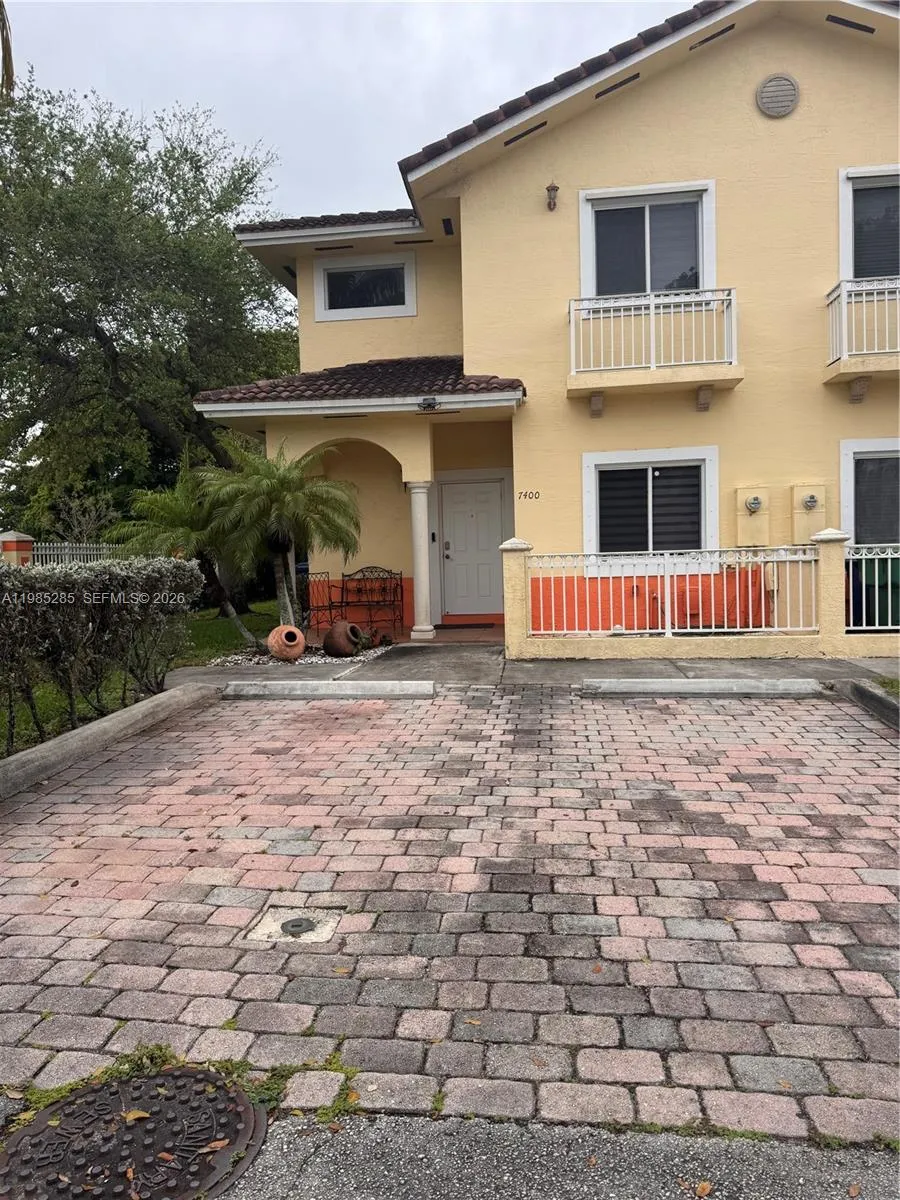7400 NW 178th St # 7400, Hialeah FL 33015