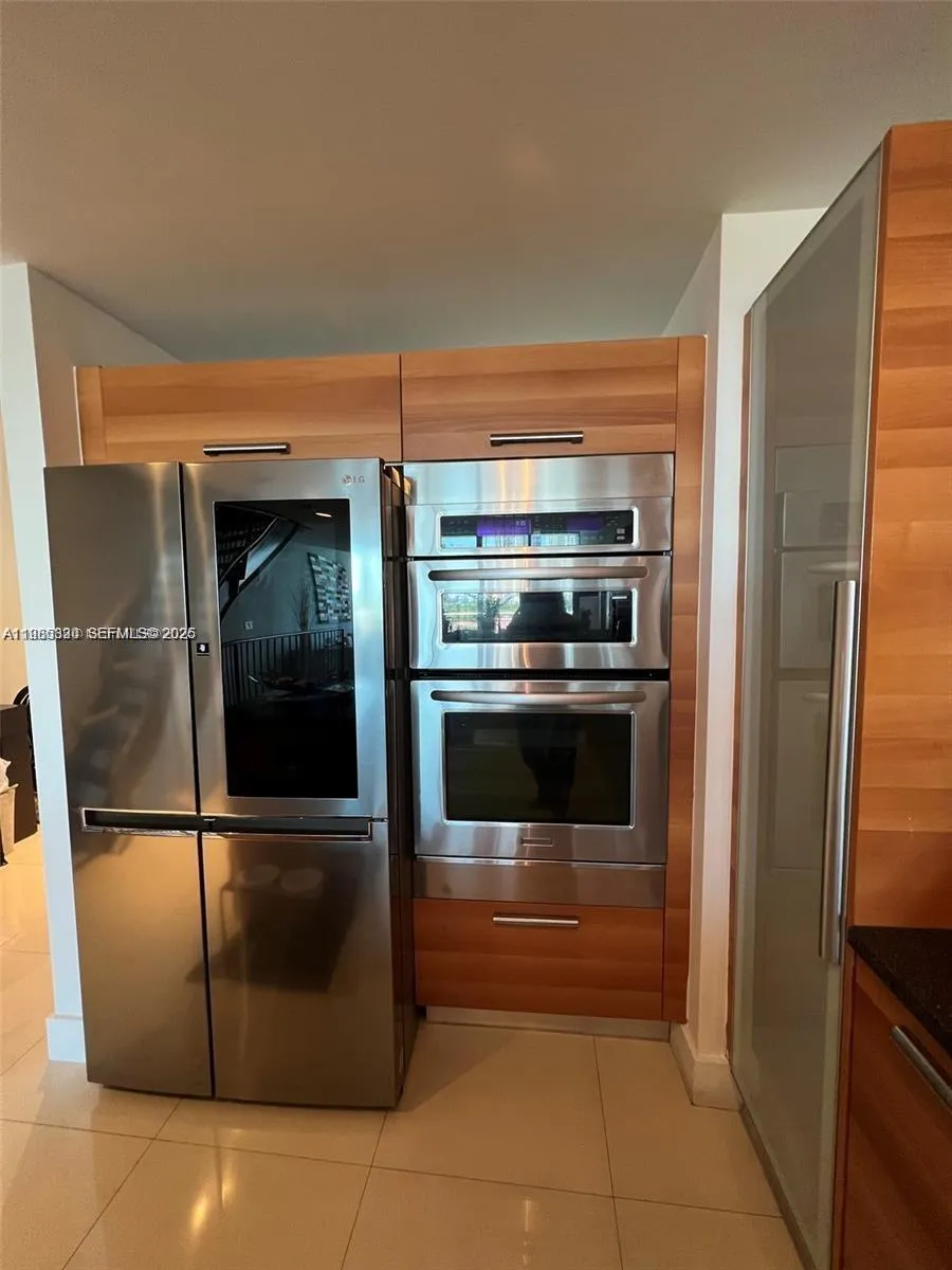 2950 NE 188th St # 543, Aventura FL 33180