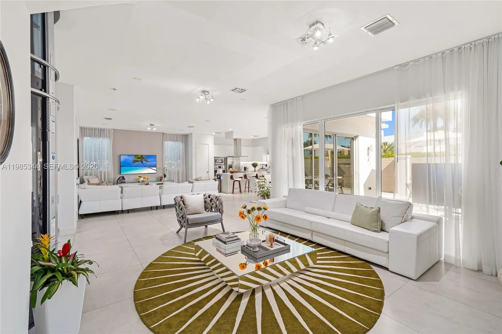 7515 NW 99th Ave, Doral FL 33178