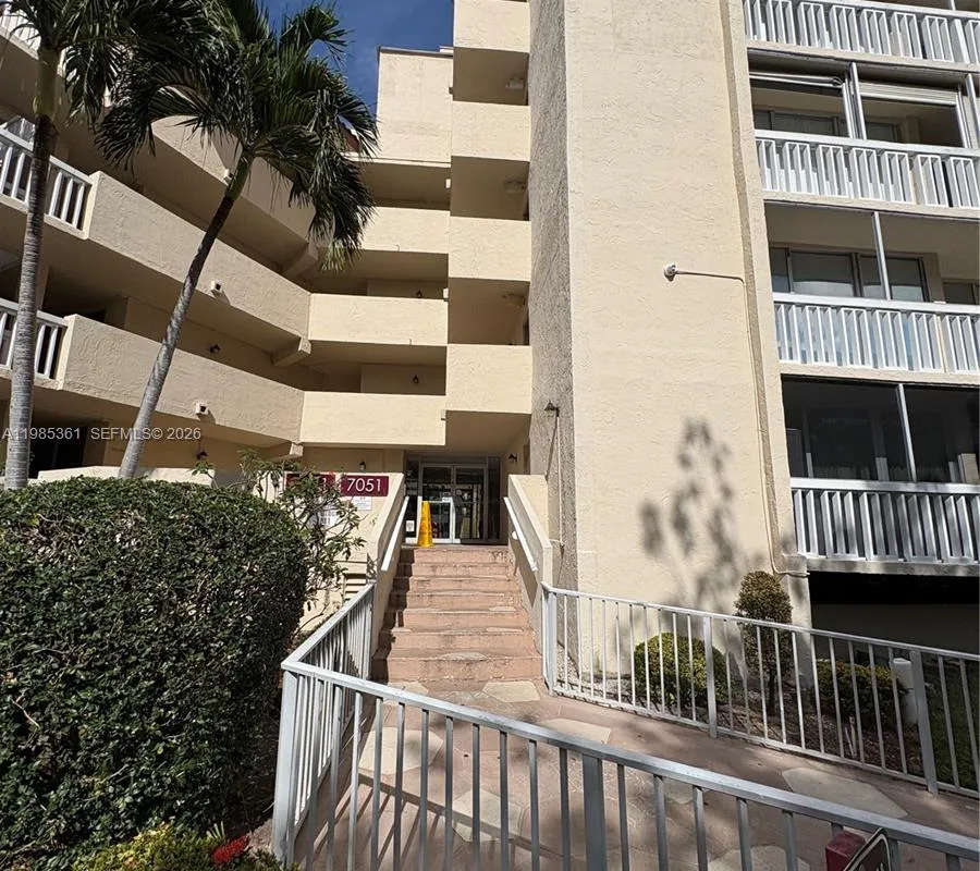 7051 Environ Blvd # 632, Lauderhill FL 33319