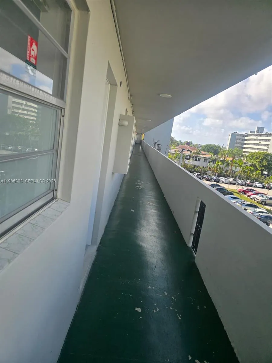 1780 NE 191st St # 2, Miami FL 33179