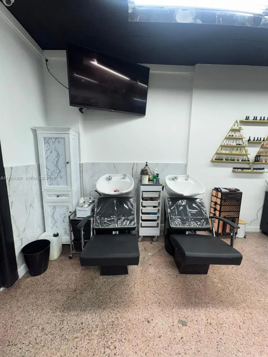 Beauty Salon For Sale In Flagler St, Miami FL 33144
